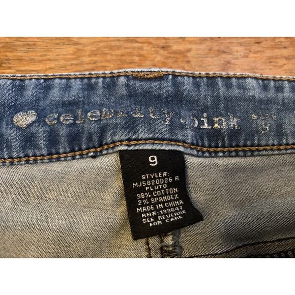 Celebrity Pink Denim Jean Shorts Juniors Sz 9 Embellished Pockets Cuffed LowRise - Picture 7 of 12
